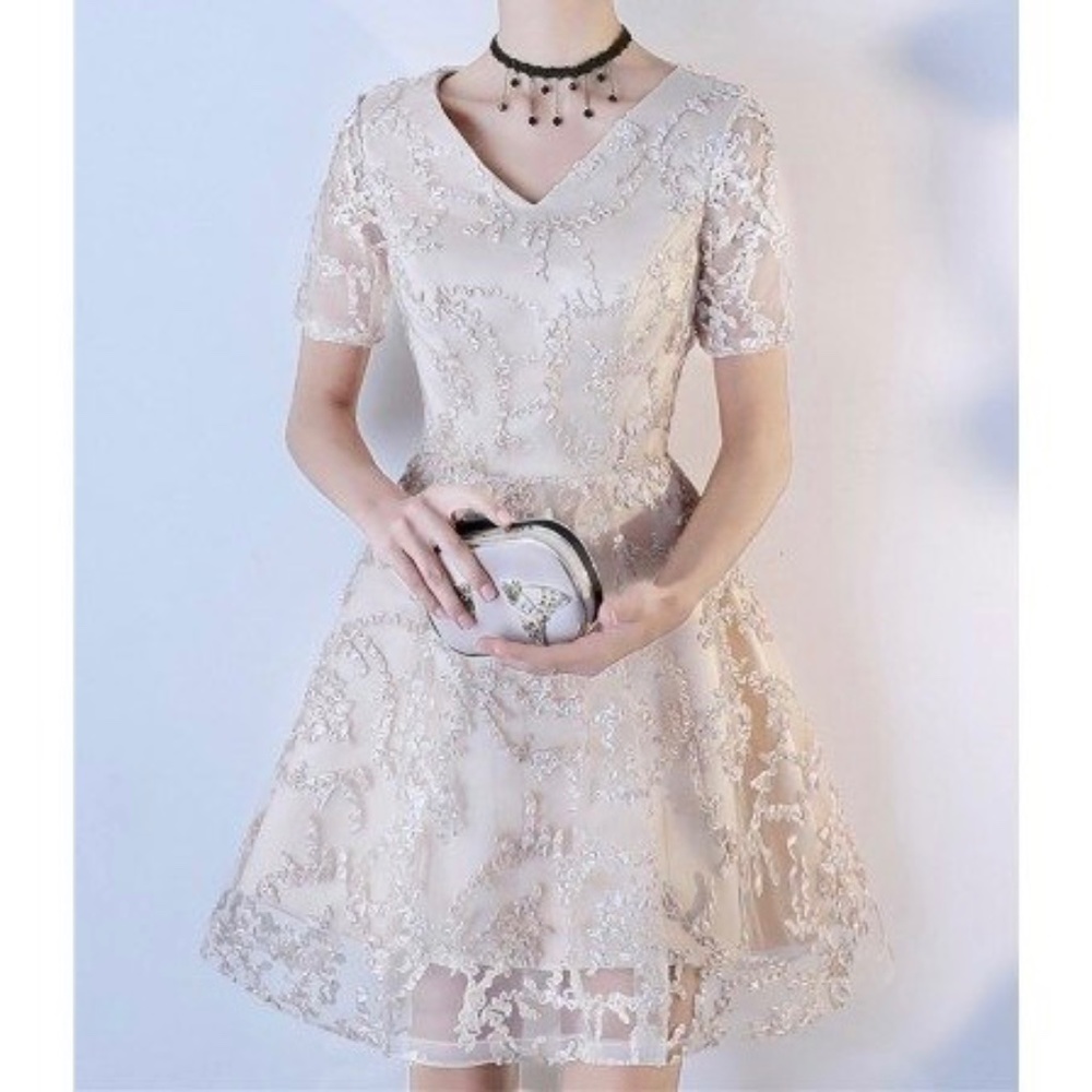 Stunning unused dress, but unfortunately the size was not right for me